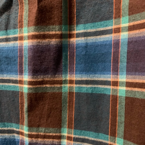 L.L.Bean Men's Organic Flannel Shirt, Slightly Fitted size Medium - Picture 7 of 8